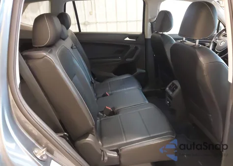 2021 Volkswagen Tiguan 2.0T Se/2.0T Se R-Line Black/2.0T Sel z USA, uszkodzony, nr VIN 3VV3B7AX1MM106067